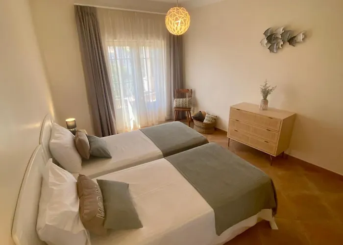 アパート Sunbliss - Praia, Piscina E Localizacao